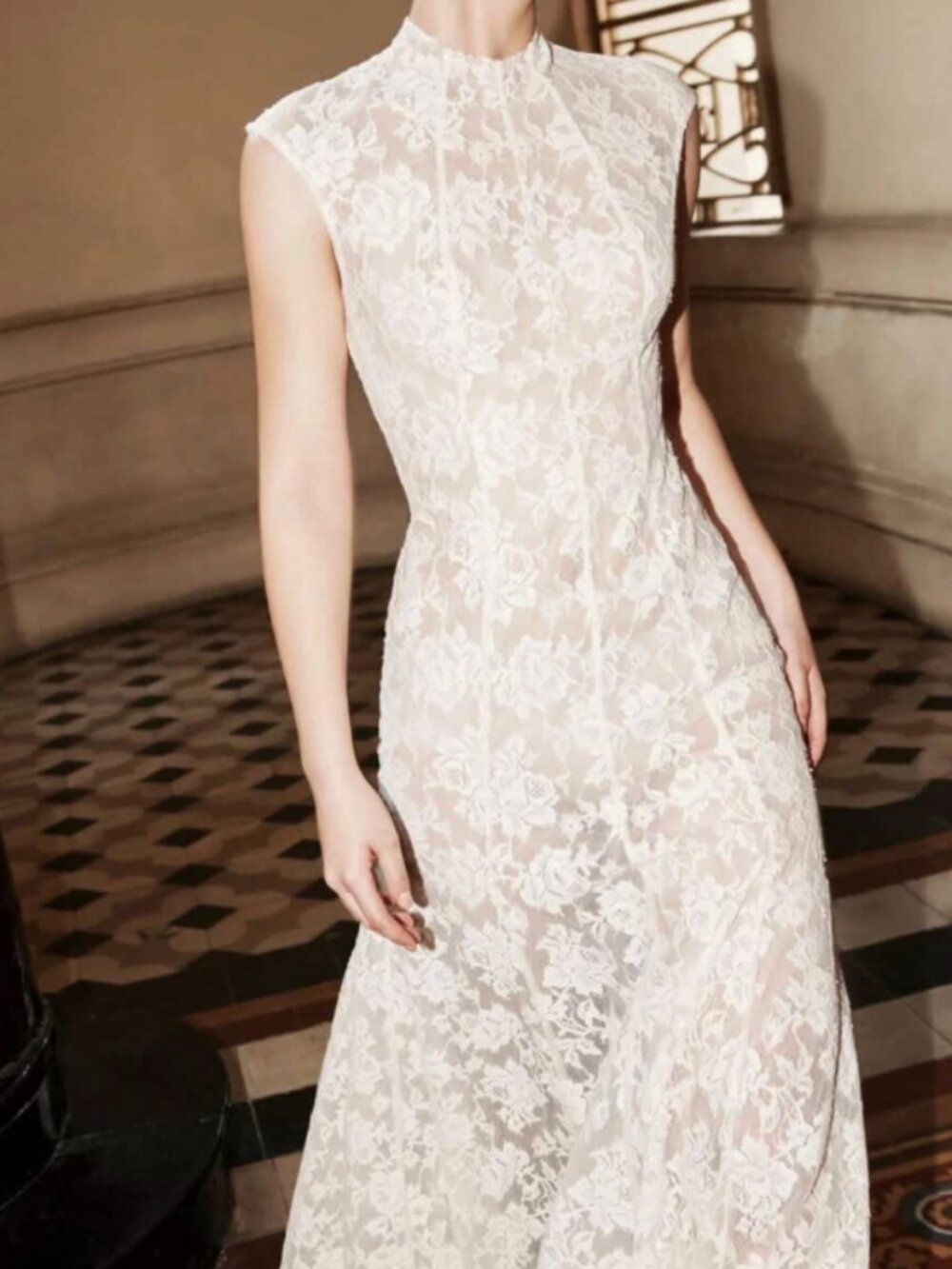 HUONG Boutique Sloane Dress - Picture 2 of 6